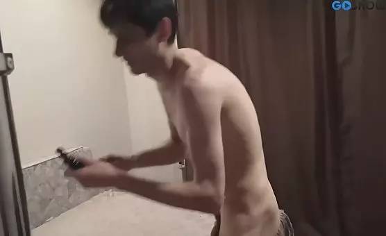 Gay Guy Enjoys Pleasure from Anal Plug Toy