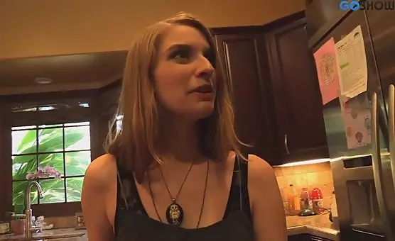 She Puts Her Anal Beads Deep